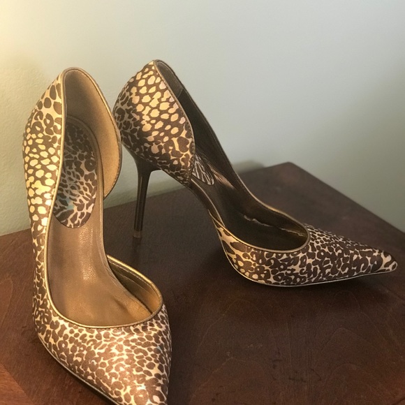 Aldo Heels- cheetah print with hints of teal - Picture 2 of 6